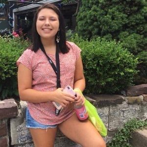 Meet your Posher, Mackenzie